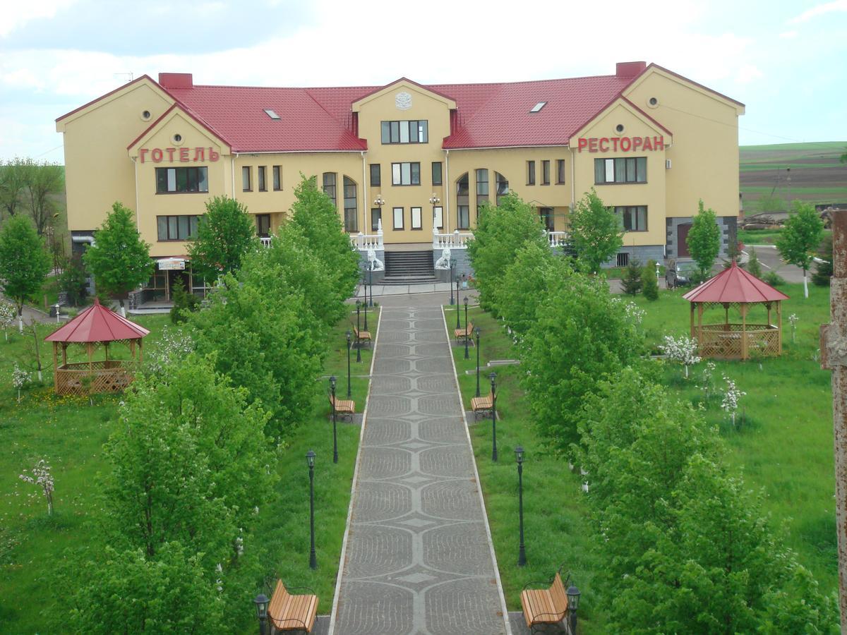 Hotel - Restaurant "Lion'S Heart" Velyka Omeljana Exteriér fotografie